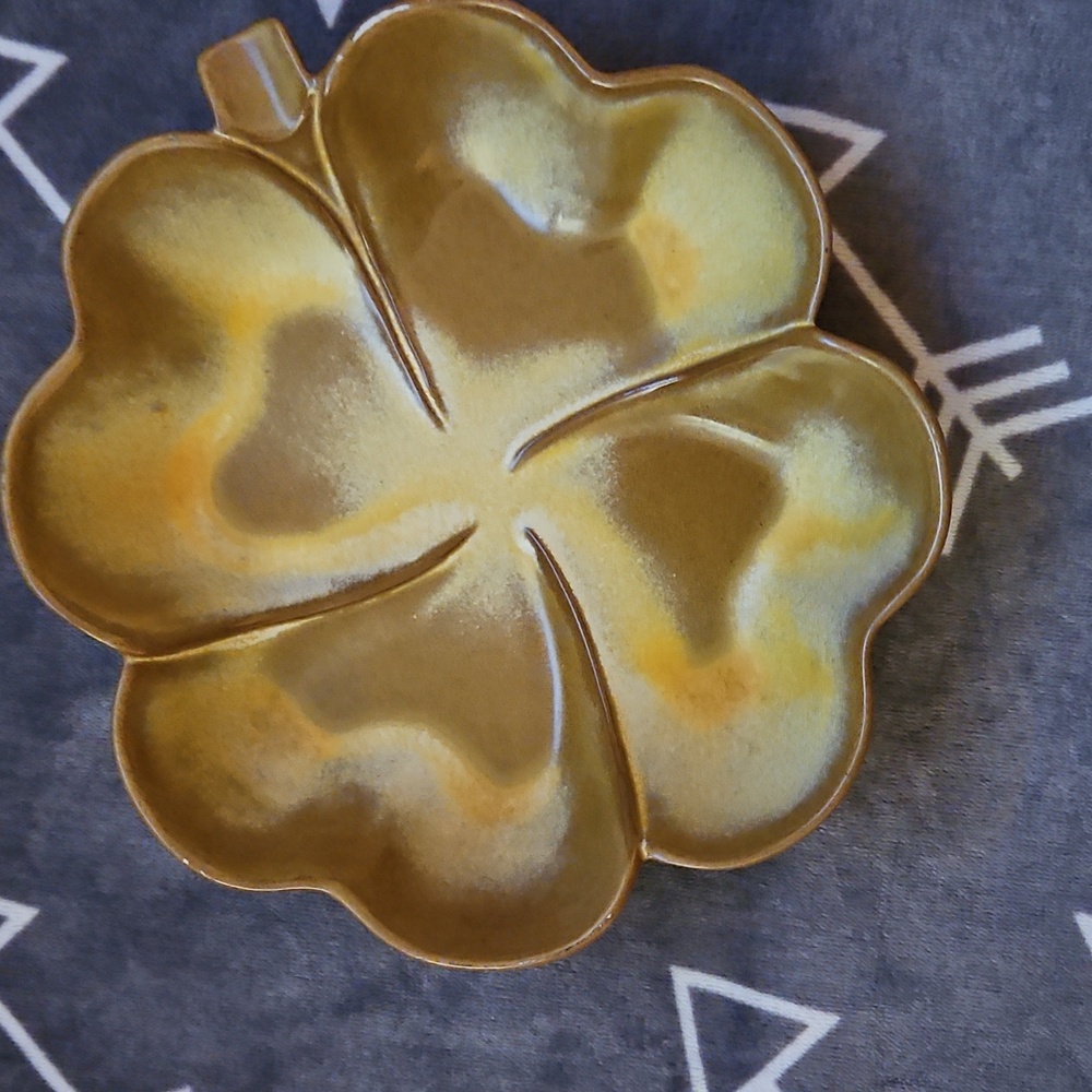 Frankoma 4 Leaf Clover Pottery